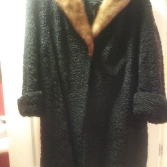 Vintage Persian Lamb  3/ 4 Coat with Mink Collar - Picture 2 of 7
